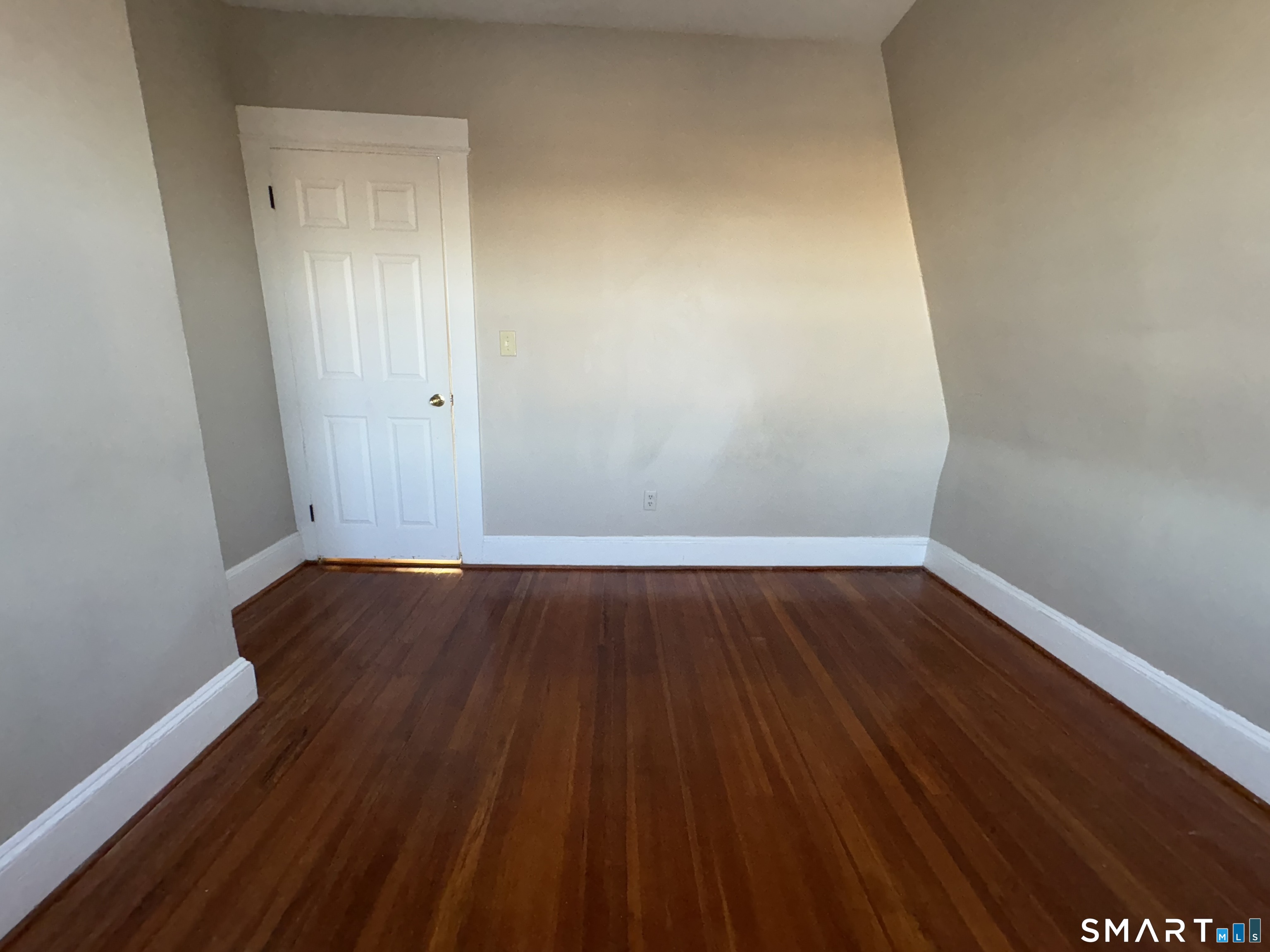 164 French Street, Unit 3 Bridgeport, CT 06606 - Photo 9 of 13 wooden floor in a gallery