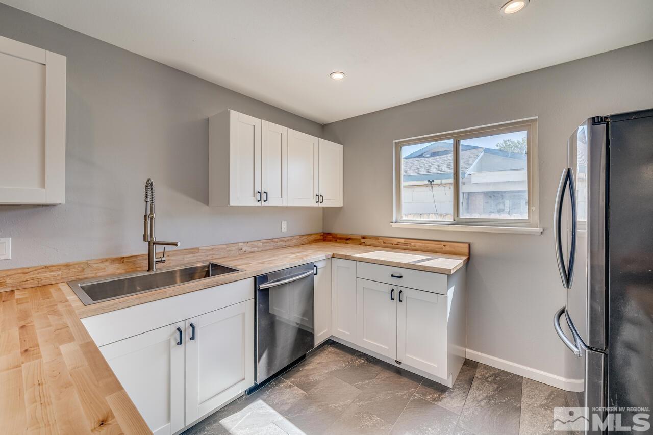 3369 Heights Reno, NV 89503 - Photo 17 of 29 Photo 17
