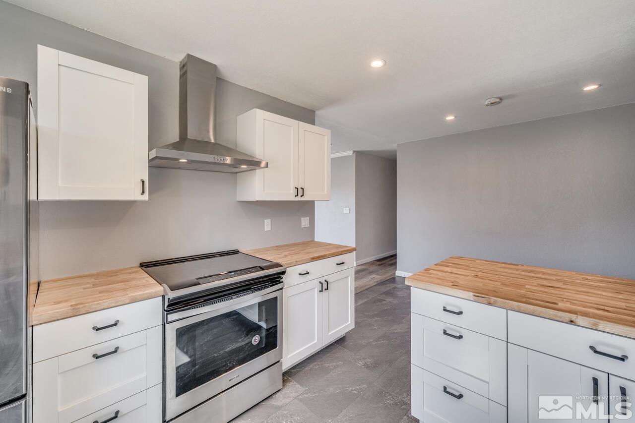 3369 Heights Reno, NV 89503 - Photo 18 of 29 Photo 18