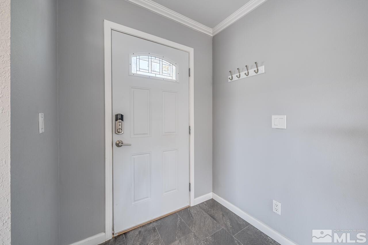 3369 Heights Reno, NV 89503 - Photo 9 of 29 Photo 9