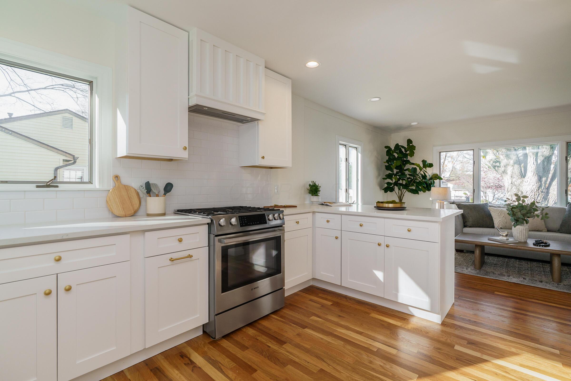 2195 Edgevale Road Columbus, OH 43221 - Photo 13 of 46 Kitchen