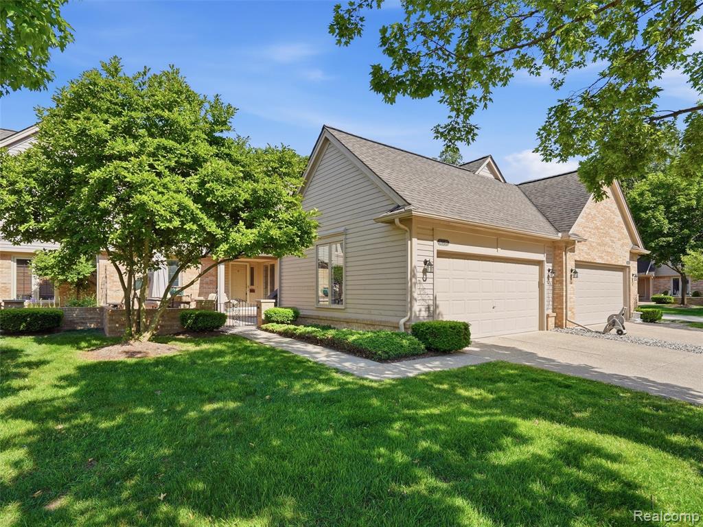 52088 Southview Ridge Macomb, MI 48042 - Photo 3 of 49
