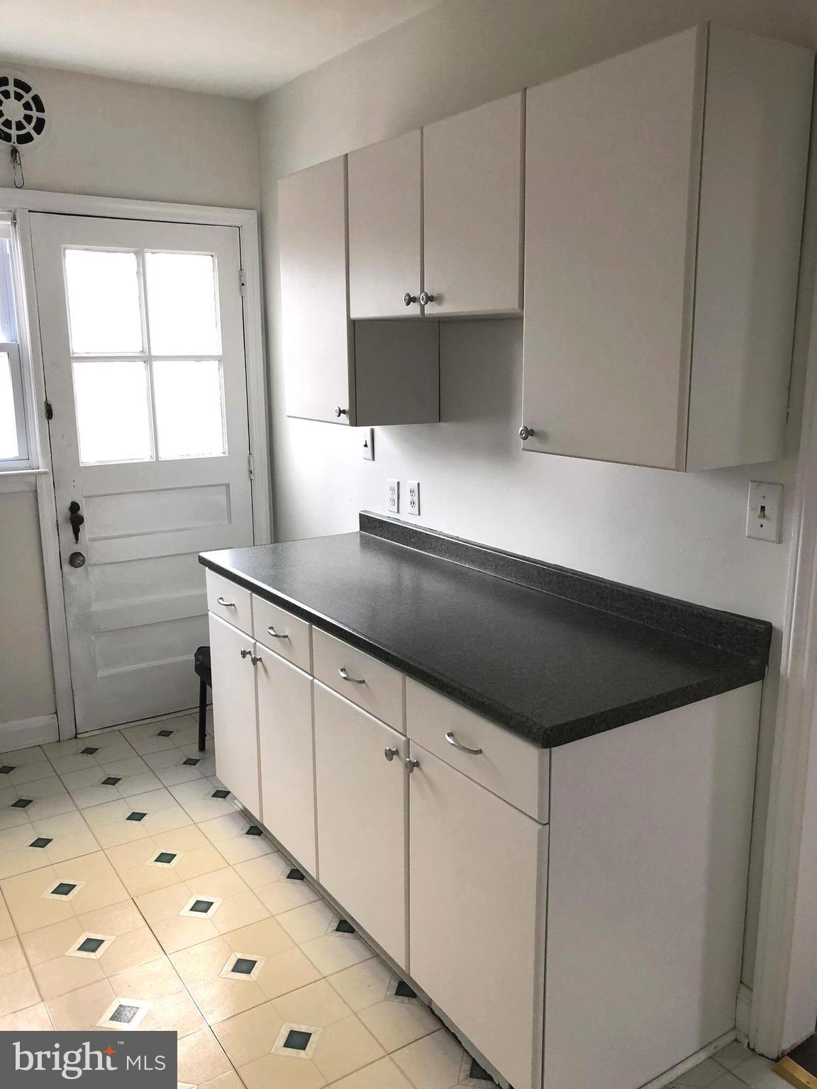 3601 Delverne Road Baltimore, MD 21218 - Photo 3 of 15 Kitchen