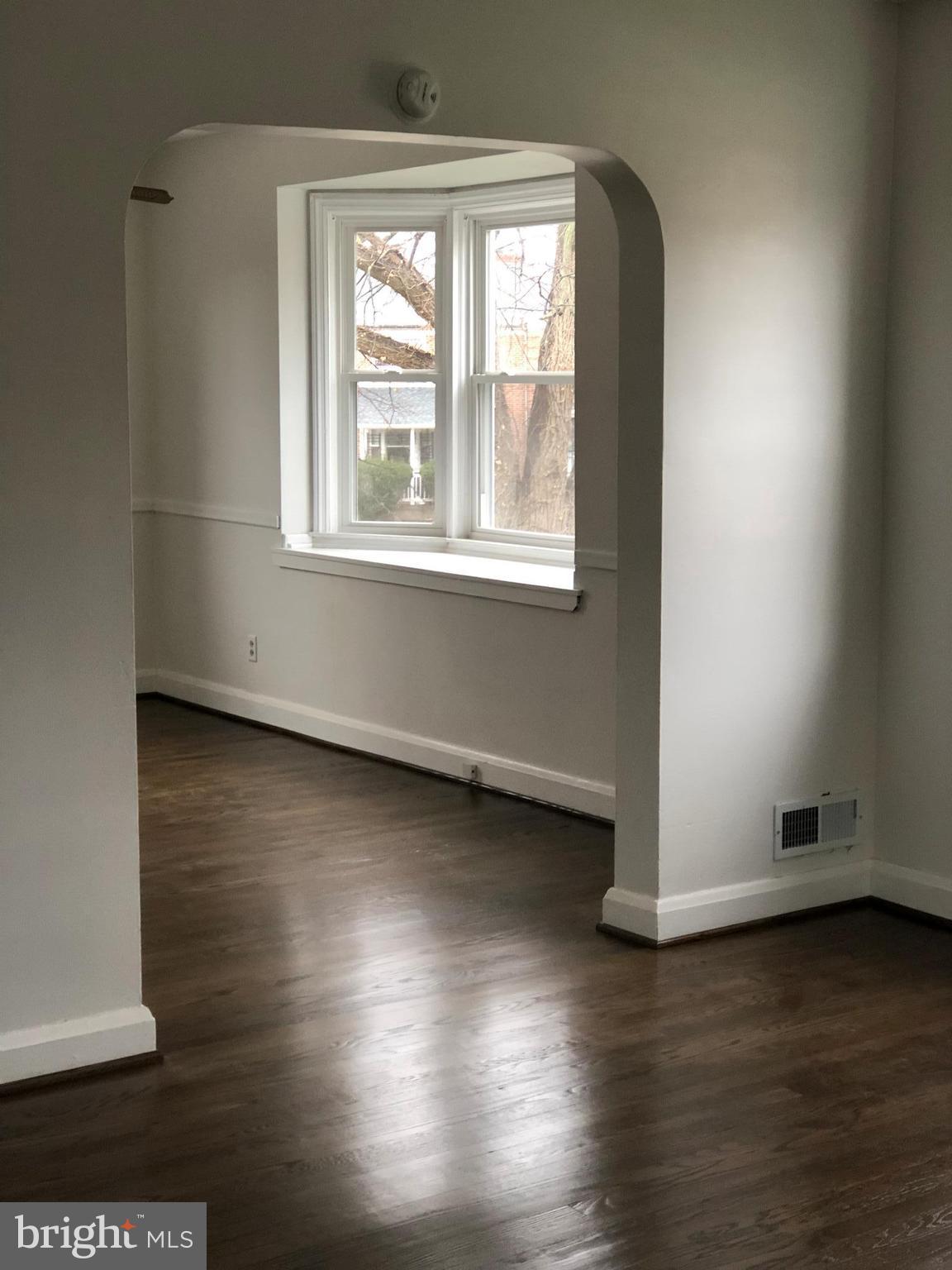 3601 Delverne Road Baltimore, MD 21218 - Photo 5 of 15 Dining Room