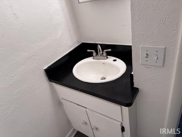 8436 Highway 32 Anderson, IN 46017 - Photo 14 of 25