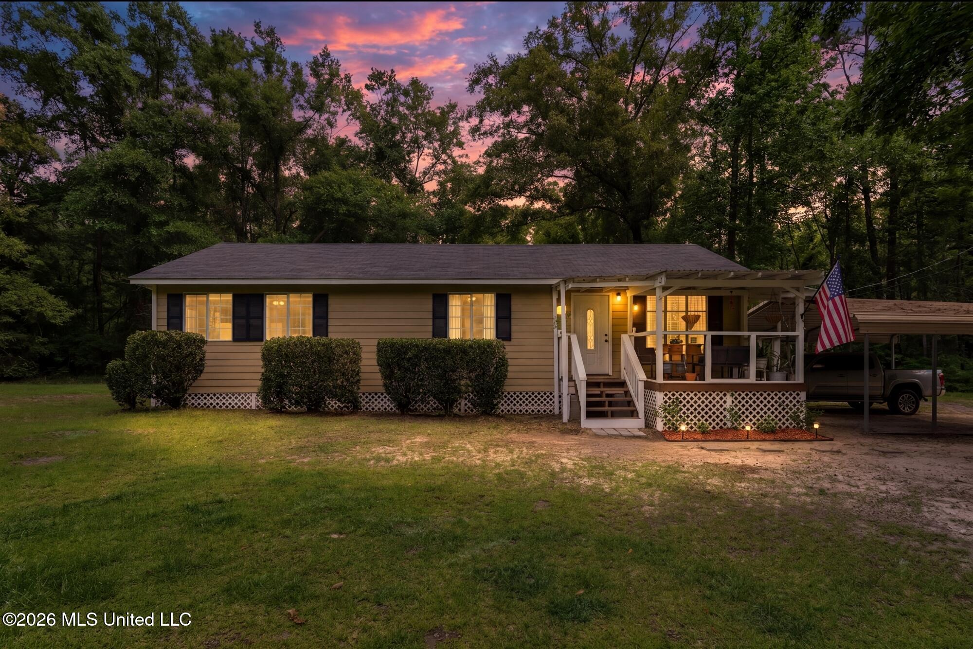 198 Leffler Road Hattiesburg, MS 39401 - Photo 2 of 43 1_dsc09211_twilight_f6f99559