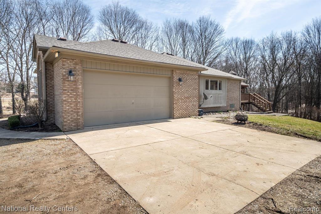 464 Mack Road Leonard, MI 48367 - Photo 31 of 41