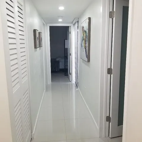 $399,000 | 2415 West 67th Place, Unit 811, Hialeah, FL 33016