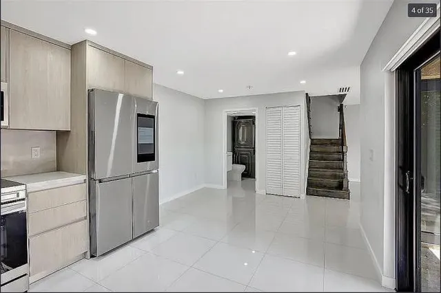 $399,000 | 2415 West 67th Place, Unit 811, Hialeah, FL 33016