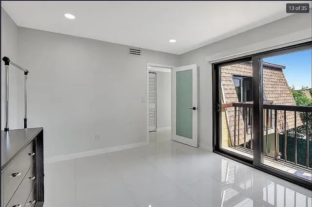 $399,000 | 2415 West 67th Place, Unit 811, Hialeah, FL 33016