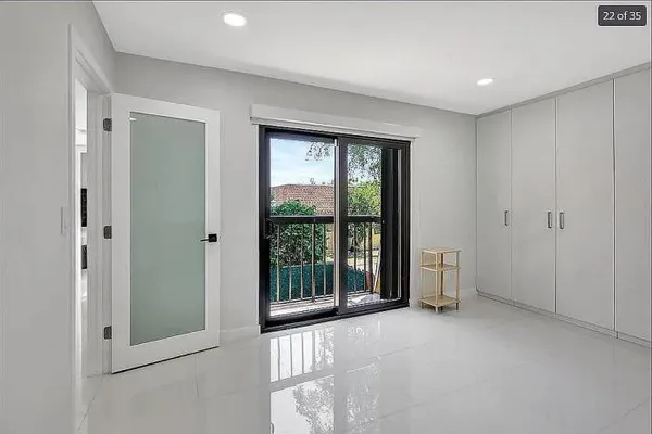 $399,000 | 2415 West 67th Place, Unit 811, Hialeah, FL 33016