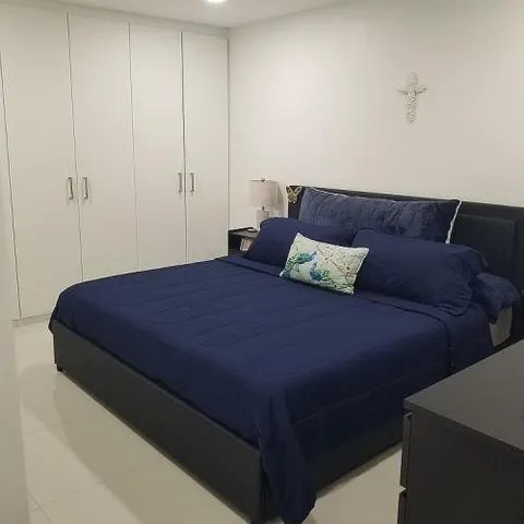 $399,000 | 2415 West 67th Place, Unit 811, Hialeah, FL 33016