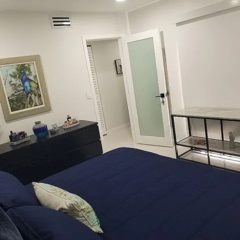 $399,000 | 2415 West 67th Place, Unit 811, Hialeah, FL 33016