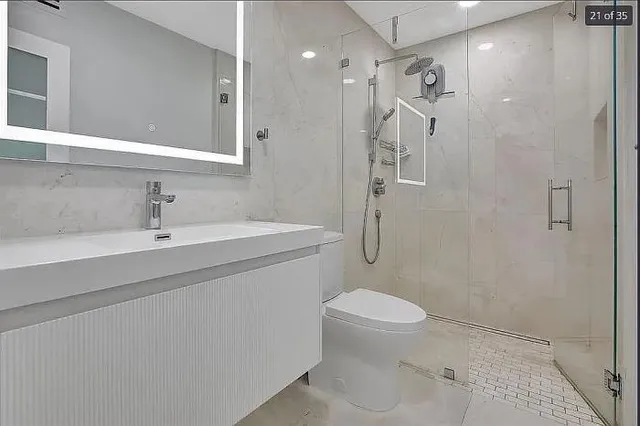 $399,000 | 2415 West 67th Place, Unit 811, Hialeah, FL 33016