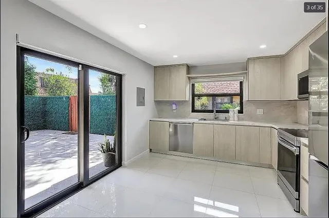 $399,000 | 2415 West 67th Place, Unit 811, Hialeah, FL 33016