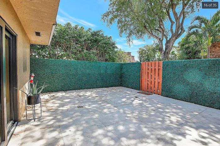 2415 West 67th Place, Unit 811 Hialeah, FL 33016 - Photo 31 of 53