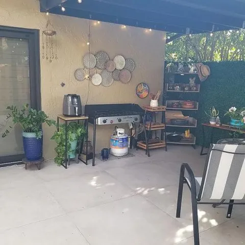 $399,000 | 2415 West 67th Place, Unit 811, Hialeah, FL 33016