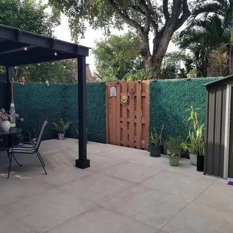 $399,000 | 2415 West 67th Place, Unit 811, Hialeah, FL 33016