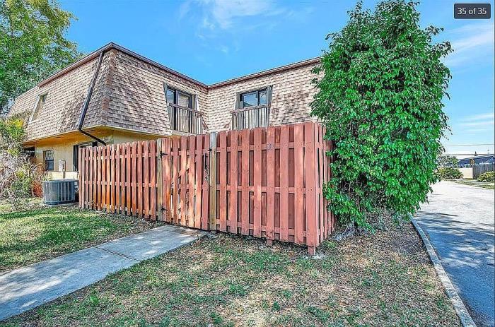 2415 West 67th Place, Unit 811 Hialeah, FL 33016 - Photo 49 of 53