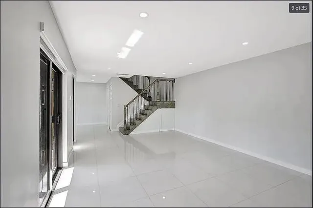 $399,000 | 2415 West 67th Place, Unit 811, Hialeah, FL 33016