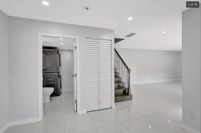 $399,000 | 2415 West 67th Place, Unit 811, Hialeah, FL 33016