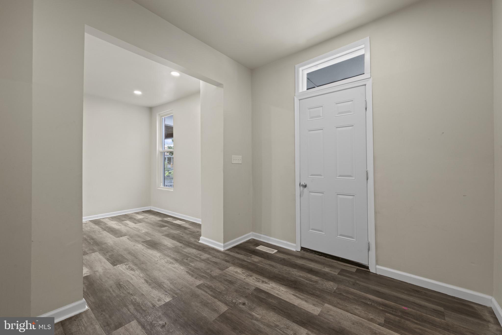 3030 Windsor Avenue Baltimore, MD 21216 - Photo 2 of 34 Foyer