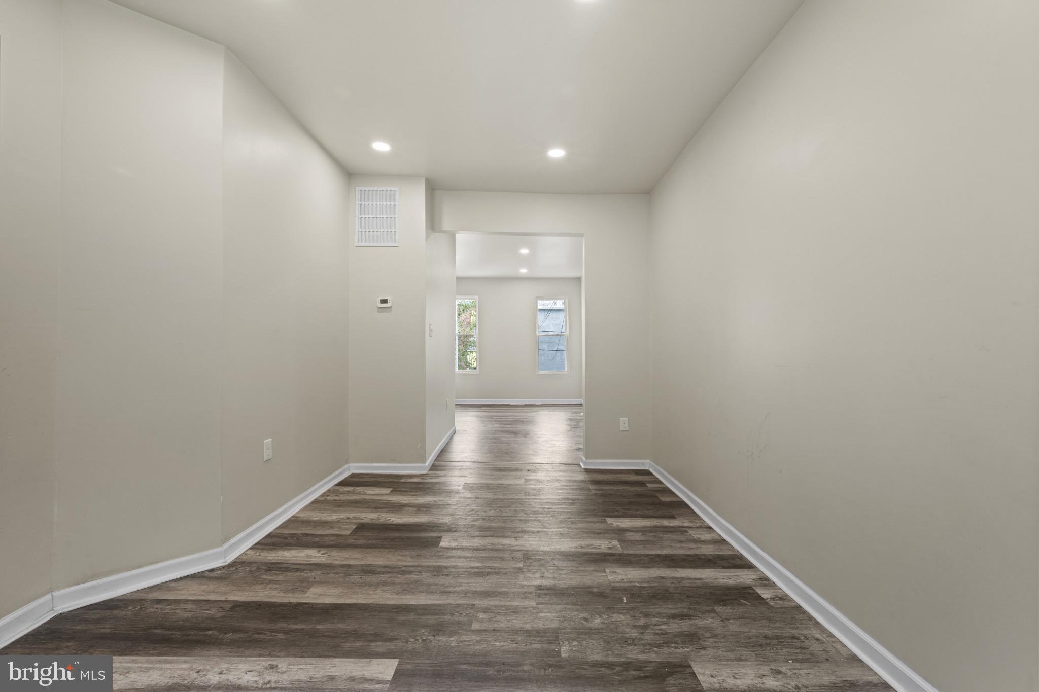 3030 Windsor Avenue Baltimore, MD 21216 - Photo 4 of 34 Living Room