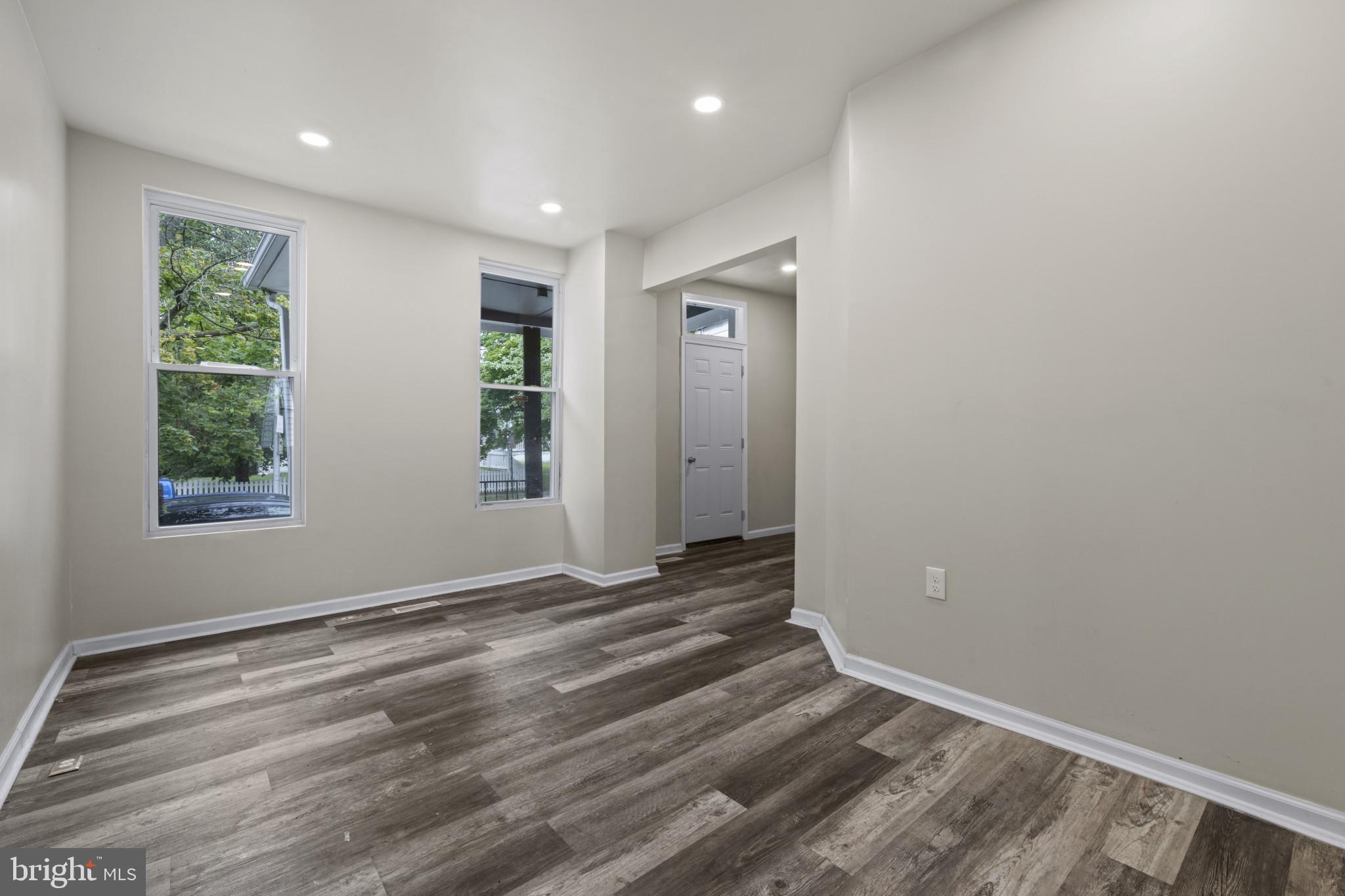 3030 Windsor Avenue Baltimore, MD 21216 - Photo 6 of 34 Living Room