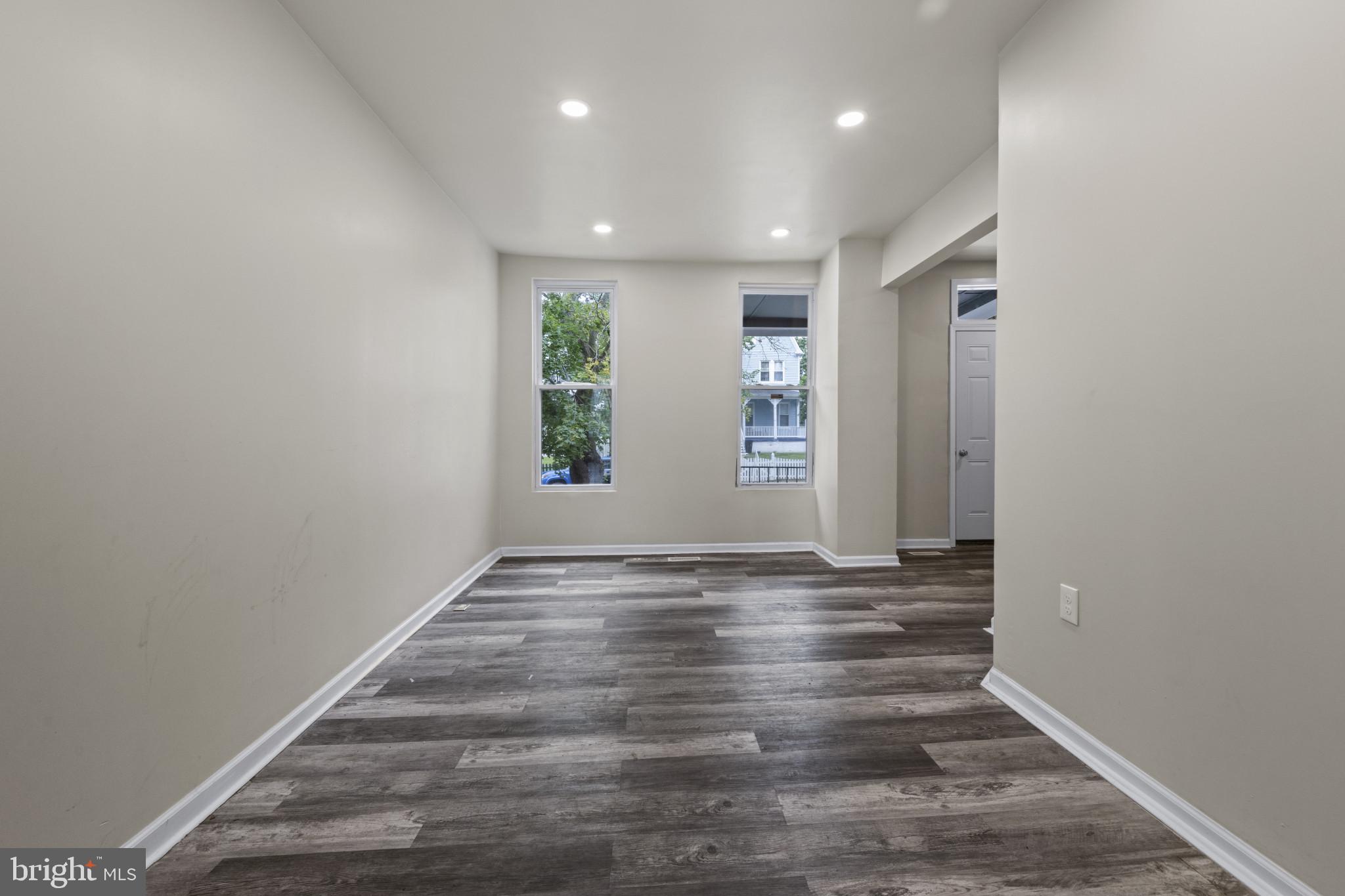 3030 Windsor Avenue Baltimore, MD 21216 - Photo 7 of 34 Living Room
