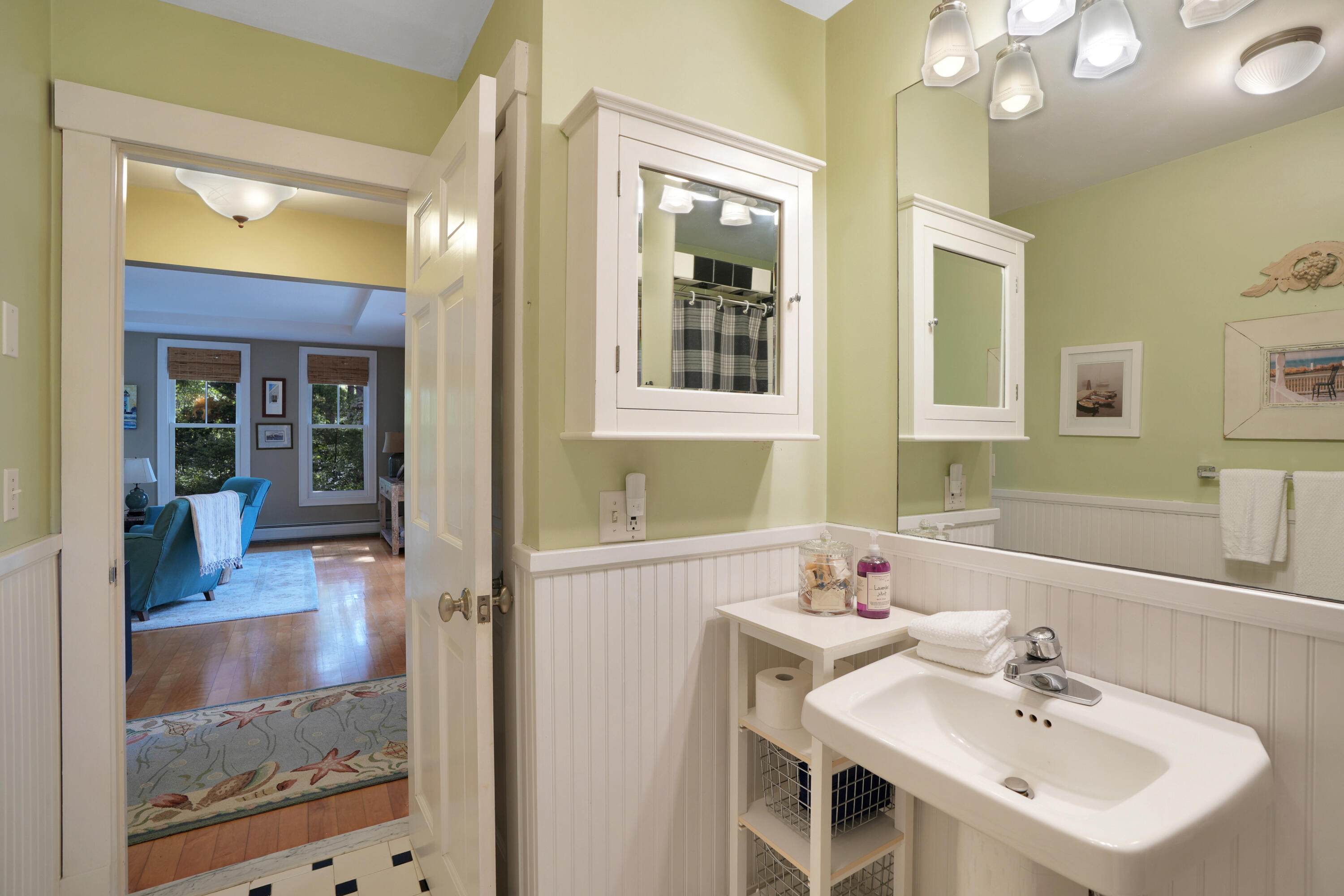 9 Grovedale Road Oak Bluffs, MA 02557 - Photo 16 of 28 9 Grovedale Rd-17