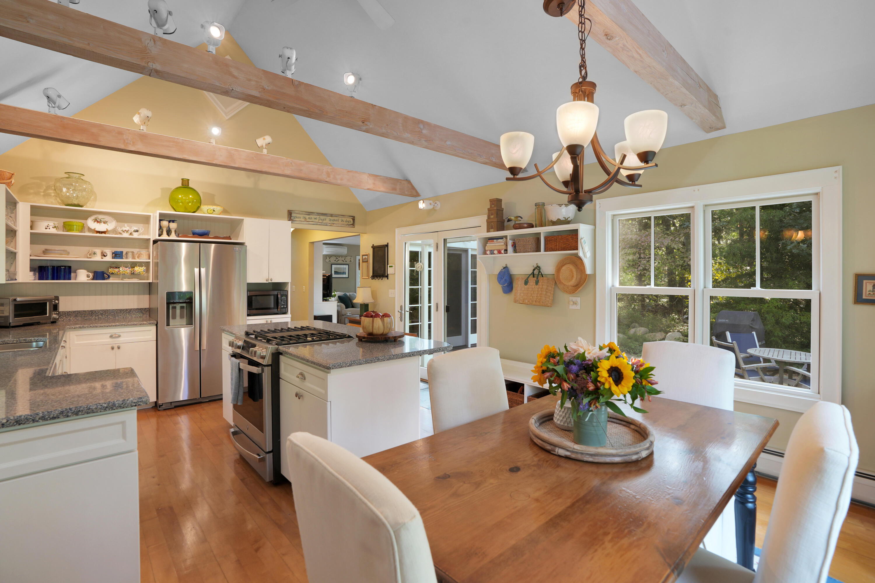 9 Grovedale Road Oak Bluffs, MA 02557 - Photo 6 of 28 9 Grovedale Rd-21