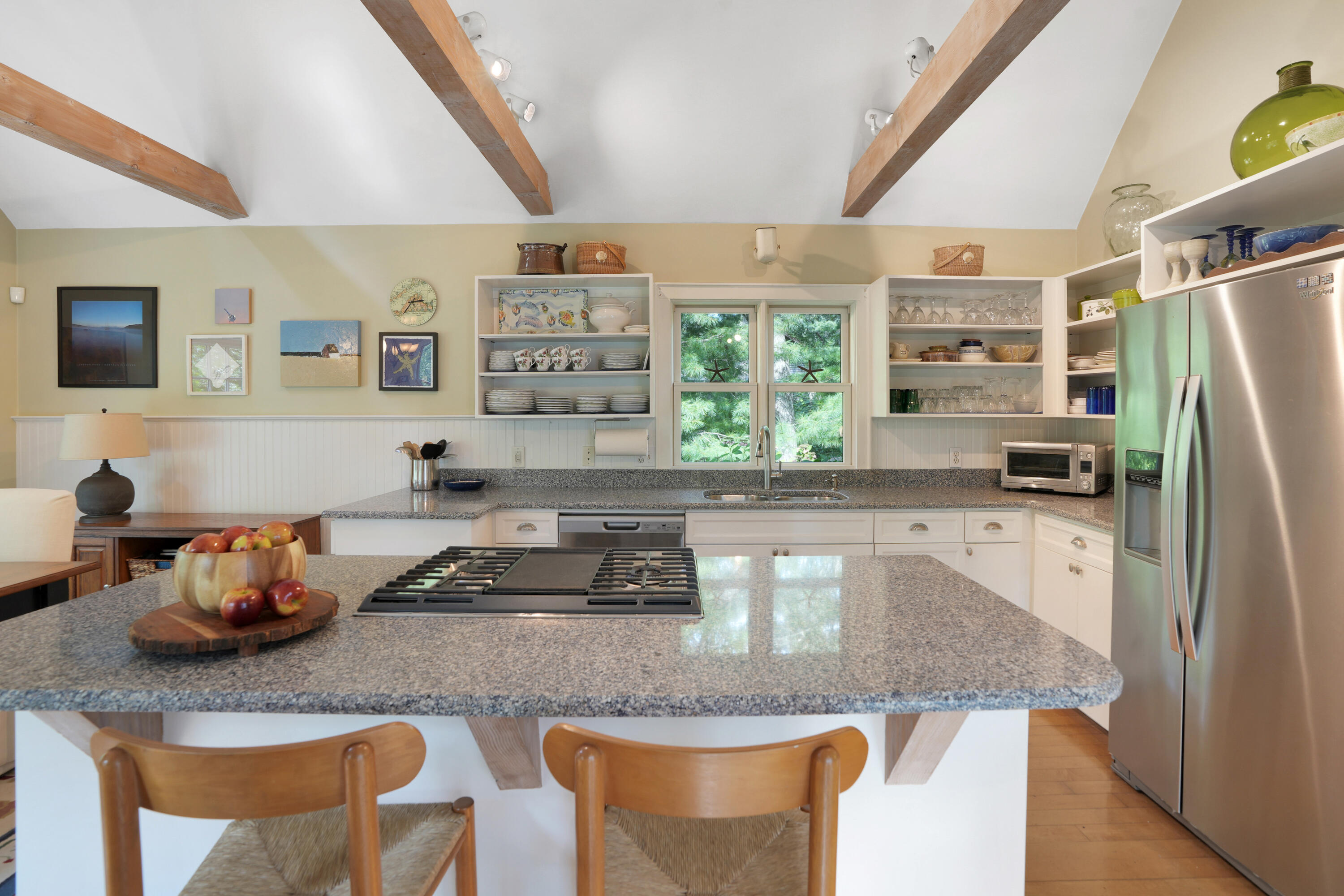 9 Grovedale Road Oak Bluffs, MA 02557 - Photo 9 of 28 9 Grovedale Rd-24