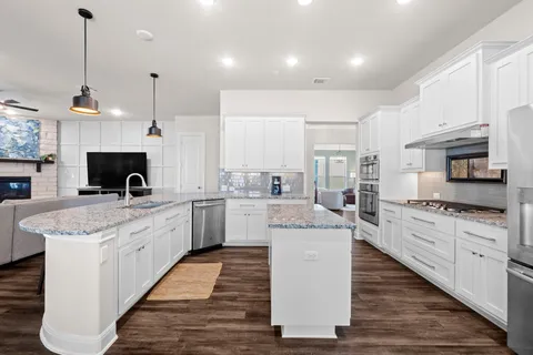 $975,000 | 1329 Siena Sunset Road, Leander, TX 78641