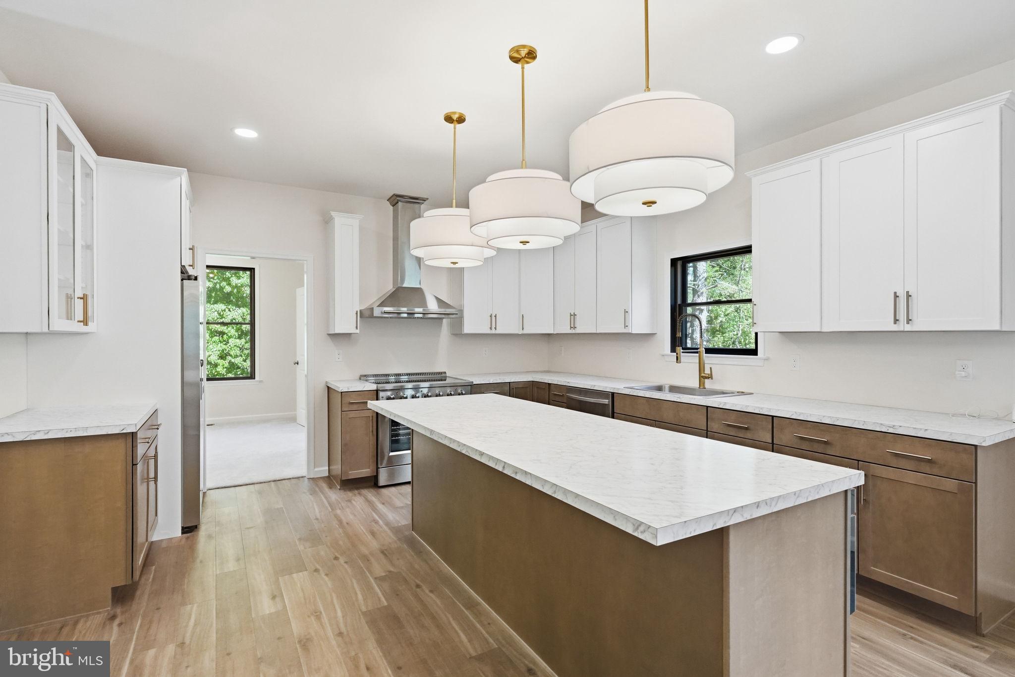 410 East Rose Tree Road Media, PA 19063 - Photo 11 of 50 Kitchen with Breakfast bar