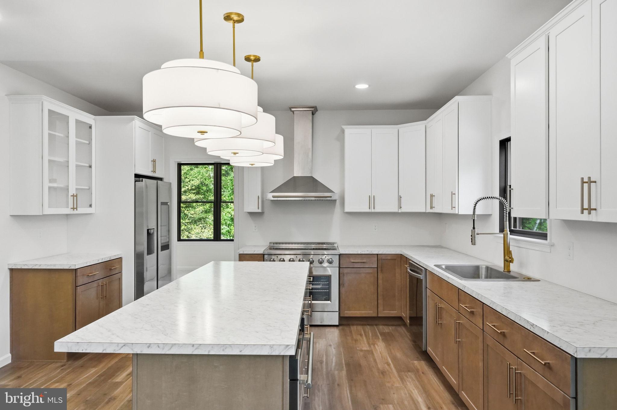 410 East Rose Tree Road Media, PA 19063 - Photo 12 of 50 Kitchen with Breakfast bar