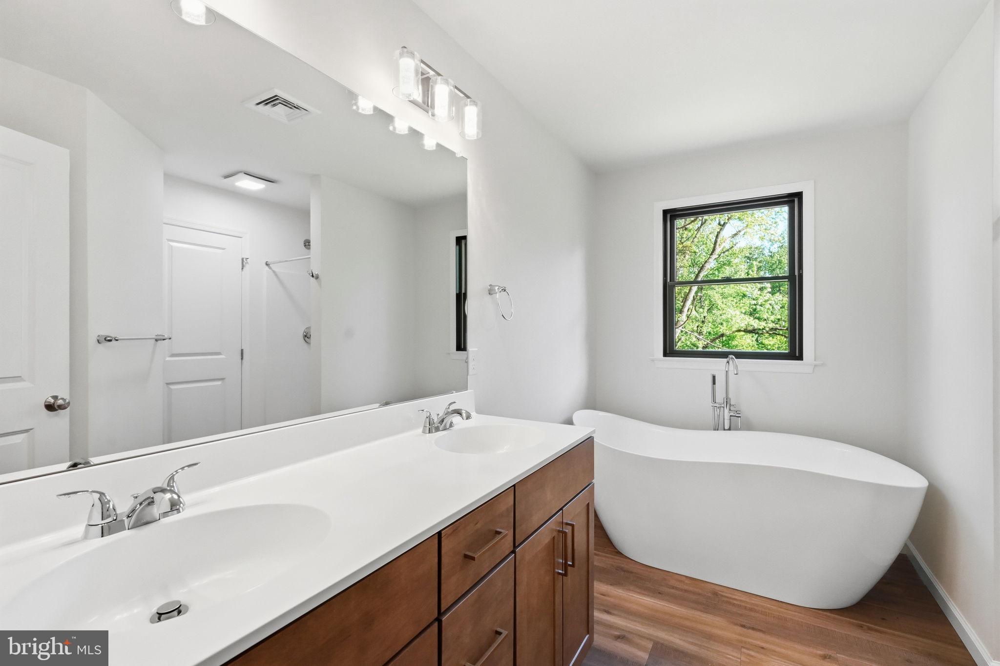 410 East Rose Tree Road Media, PA 19063 - Photo 34 of 50 Ensuite Bath