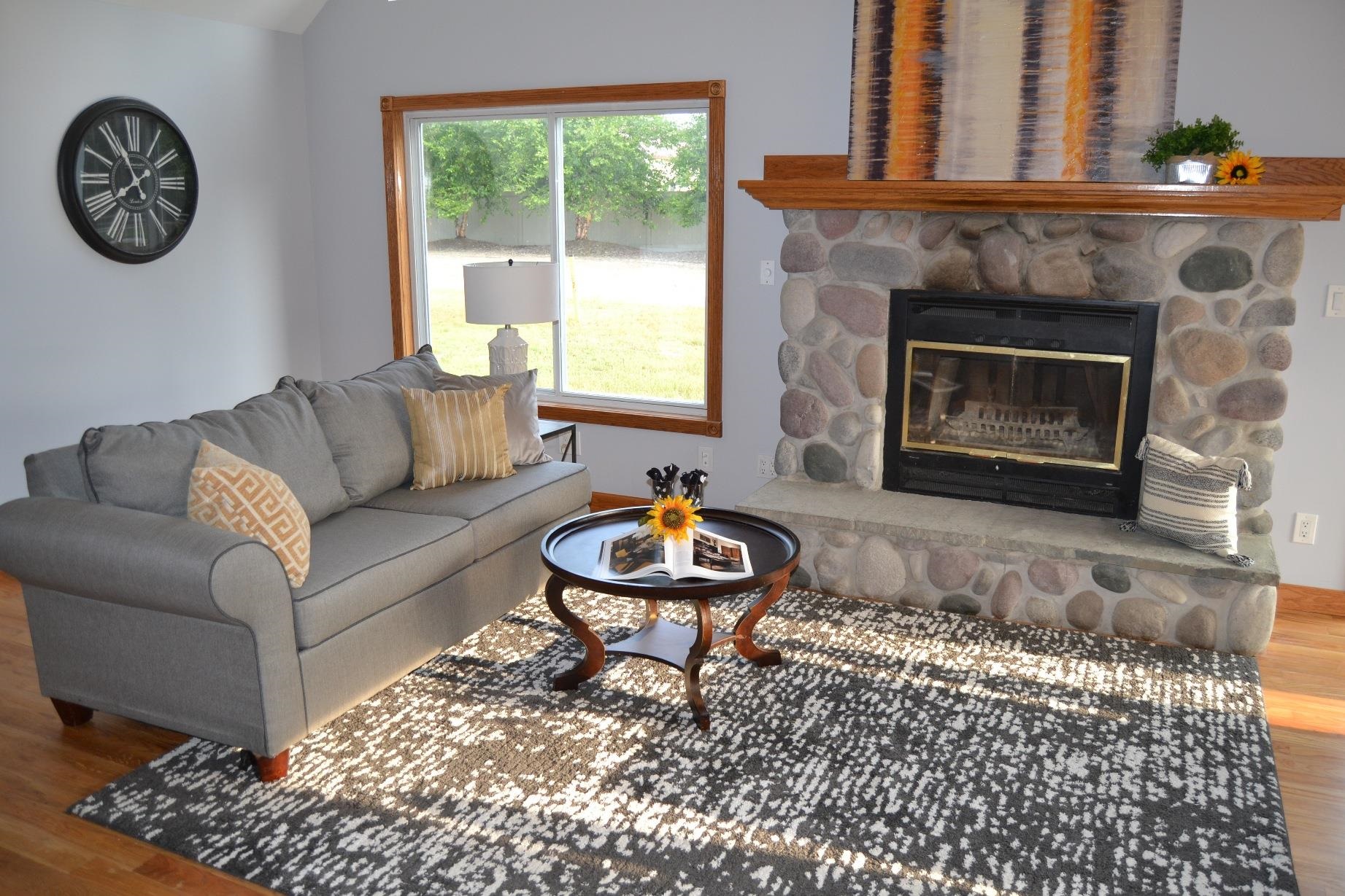 404 Summit Road Roscommon, MI 48653 - Photo 4 of 35