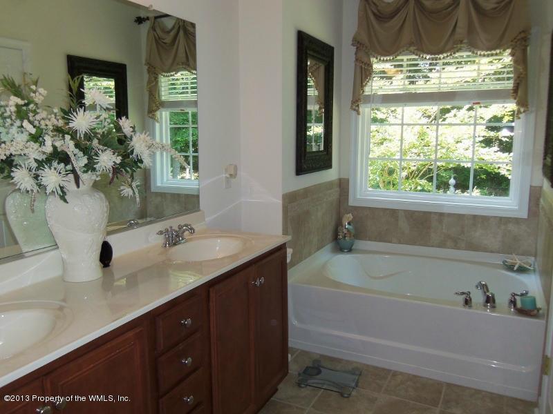 6236 Ruth Drive Gloucester, VA 23061 - Photo 8 of 12 Gallery Image 8