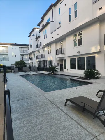 $2,600 | 2445 Shadow View Lane, Unit 326, Houston, TX 77077