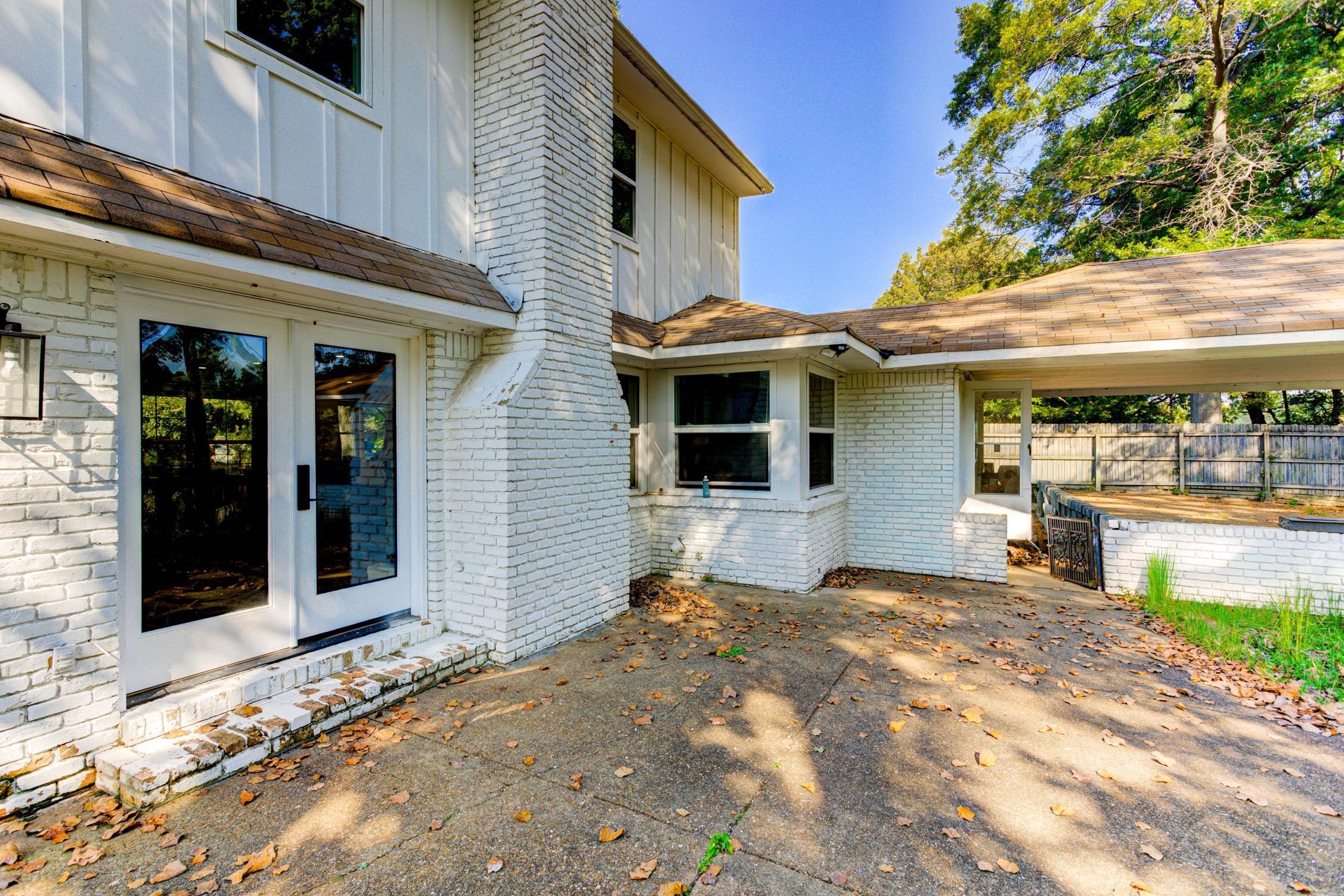 3914 Springfield Drive Memphis, TN 38128 - Photo 27 of 33 a view of a house with a patio