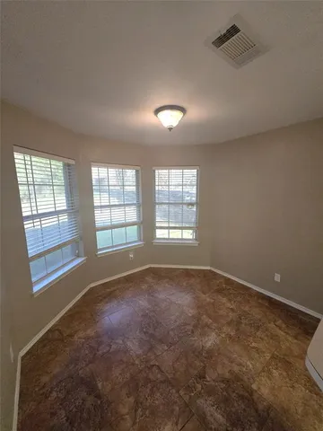 $325,000 | 604 Valleyridge Court, Decatur, TX 76234