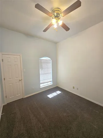 $325,000 | 604 Valleyridge Court, Decatur, TX 76234