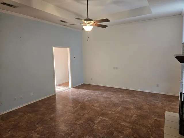 $325,000 | 604 Valleyridge Court, Decatur, TX 76234