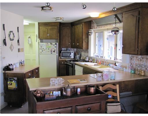 10 Harbour Hill Road York, ME 03909 - Photo 5 of 10 Kitchen. Kitchen