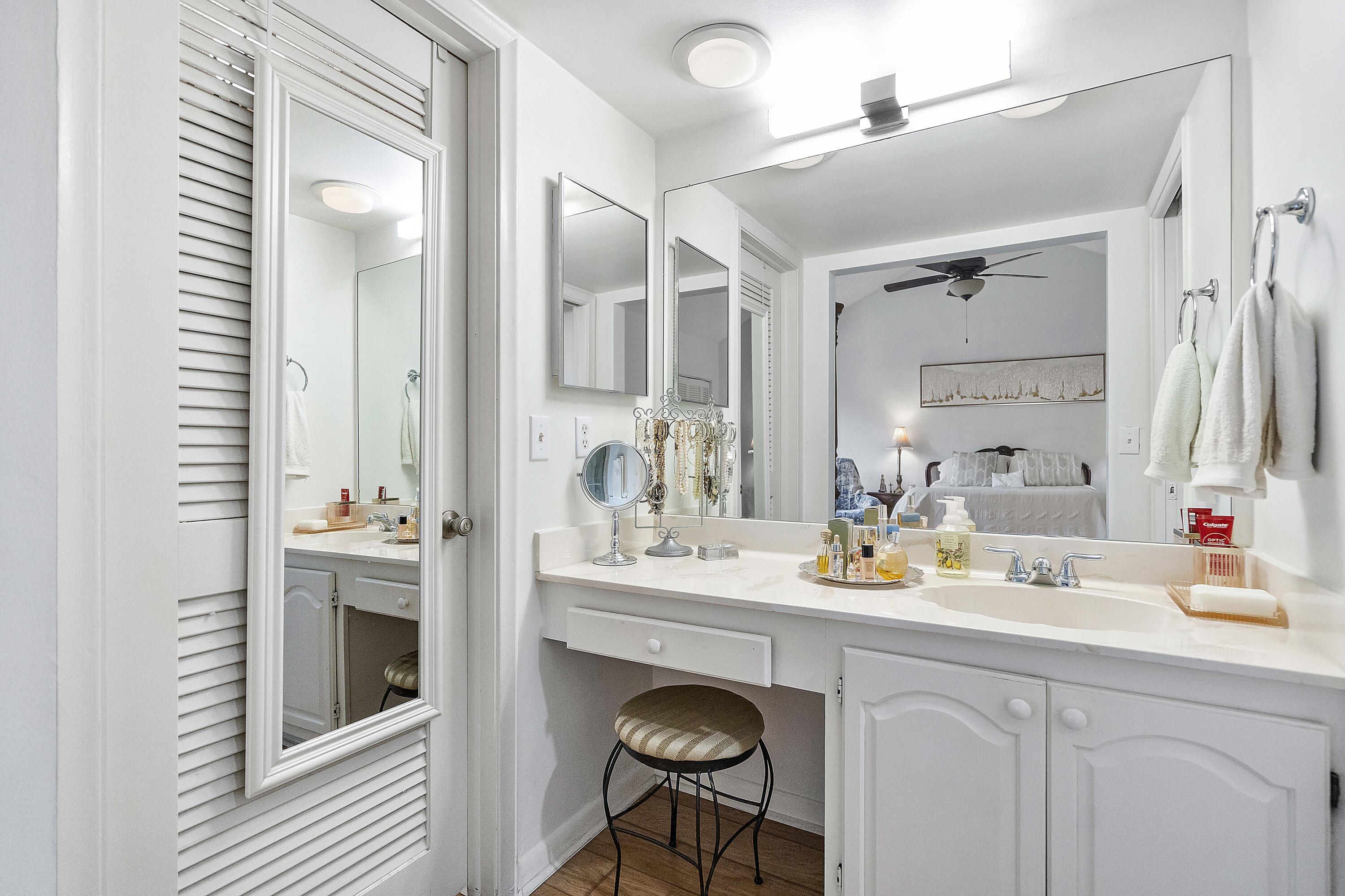 3706 Bridgewood Drive, Unit 3706 Boca Raton, FL 33434 - Photo 27 of 79 3706 Bridgewood Dr_022