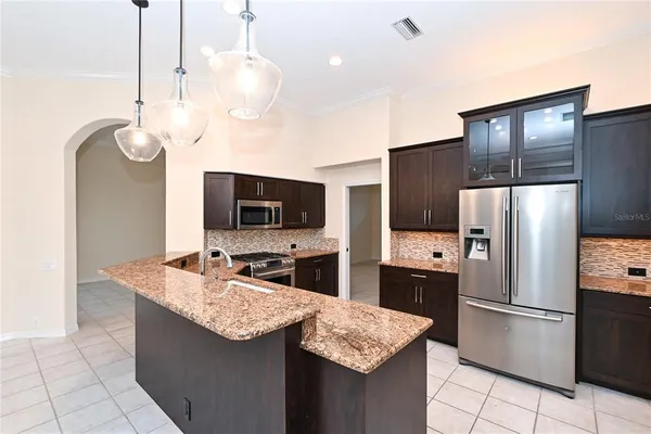 $3,900 | 7468 Myrica Drive, Sarasota, FL 34241