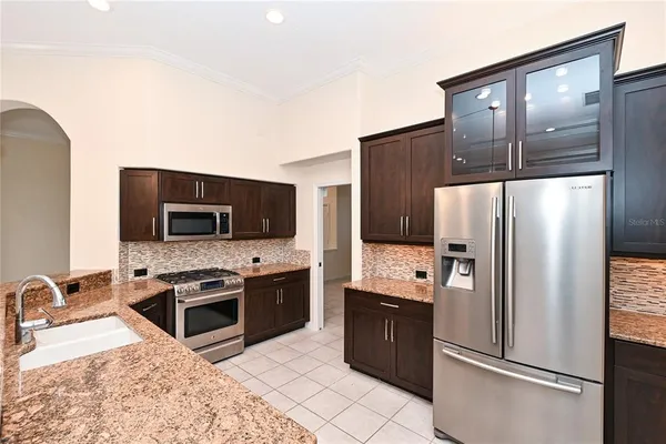 $3,900 | 7468 Myrica Drive, Sarasota, FL 34241