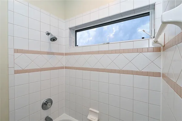 $3,900 | 7468 Myrica Drive, Sarasota, FL 34241