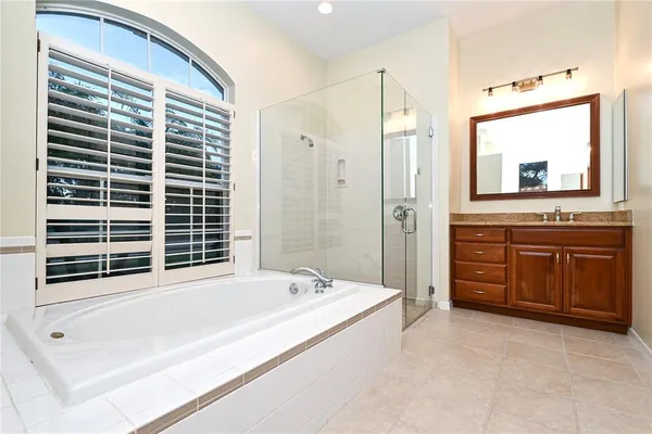 $3,900 | 7468 Myrica Drive, Sarasota, FL 34241