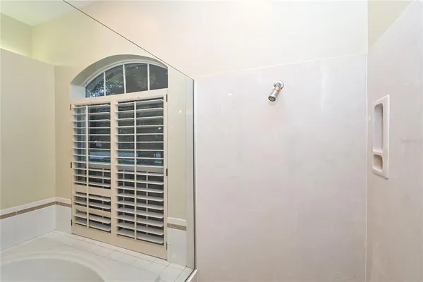 $3,900 | 7468 Myrica Drive, Sarasota, FL 34241